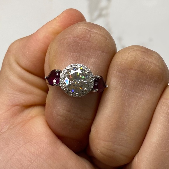 Beautiful and rare Moissanite and garnet ring - Picture 3 of 8